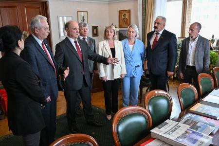 Лидер КПРФ Г.А. Зюганов провел встречу с коммунистами из Алтайского края
