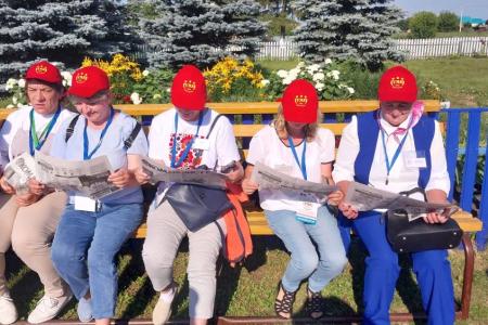 Партийная пресса Саратовского областного отделения КПРФ для участников и гостей  праздника чувашской культуры «Уяв»