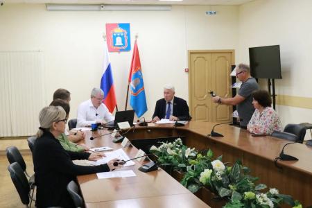 В Тамбове первым документы на выборы в Госдуму подал кандидат от КПРФ