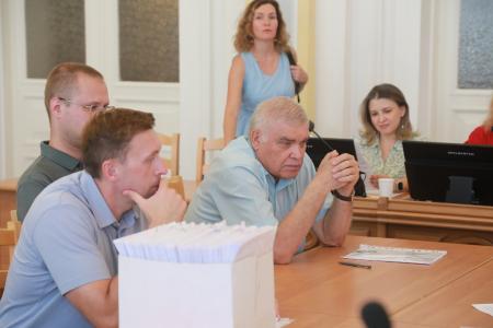 Омск: сданы документы на участие в выборах в Законодательное Собрание области