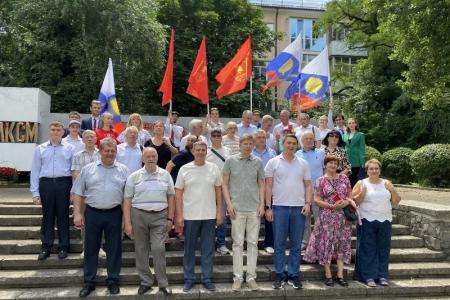 В Ставрополе прошёл торжественный митинг, посвящённый 106-й годовщине образования краевой комсомольской организации
