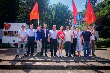 В Ставрополе прошёл торжественный митинг, посвящённый 106-й годовщине образования краевой комсомольской организации