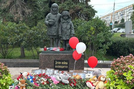 Ульяновские коммунисты почтил память детей-жертв войны на Донбассе