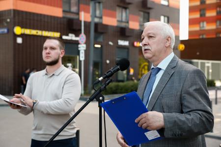 Жители района Отрадное в борьбе за чистоту экологии. Встреча с депутатом Мосгордумы Н.Г. Зубрилиным