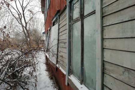 Из депутатской почты А.В. Корниенко. Аварийное жильё в Биробиджане: СК и прокуратура не сошлись в подходах