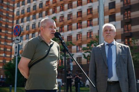 Жители района Отрадное в борьбе за чистоту экологии. Встреча с депутатом Мосгордумы Н.Г. Зубрилиным