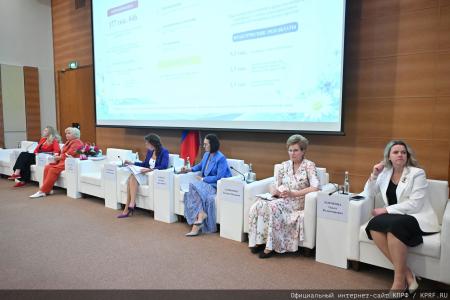 Нина Останина: Главное в работе Комитета Думы по защите семьи - судьбы людей