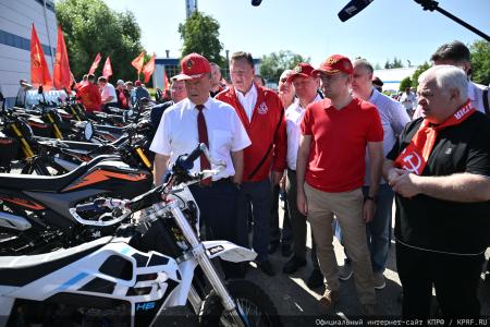 Геннадий Зюганов: Наш конвой символизирует дружбу народов, уникальный советский опыт и идеалы социализма