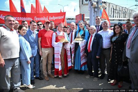 Продолжается рабочая поездка Г.А. Зюганова в Казань