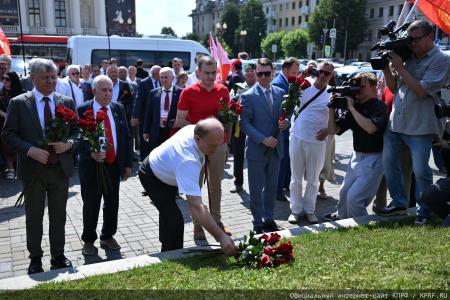 Продолжается рабочая поездка Г.А. Зюганова в Казань