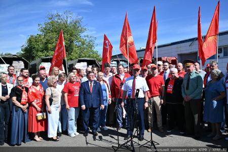 Геннадий Зюганов: Наш конвой символизирует дружбу народов, уникальный советский опыт и идеалы социализма