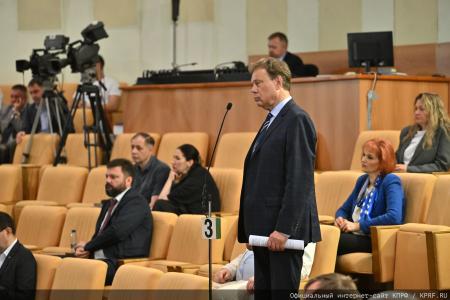 Главные вызовы современности: Геннадий Зюганов провёл заседание фракции КПРФ. На повестке — борьба с ростом цен и суверенное развитие ИИ
