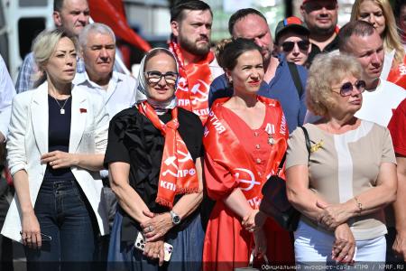 Геннадий Зюганов: Наш конвой символизирует дружбу народов, уникальный советский опыт и идеалы социализма