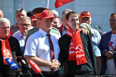 Геннадий Зюганов: Наш конвой символизирует дружбу народов, уникальный советский опыт и идеалы социализма