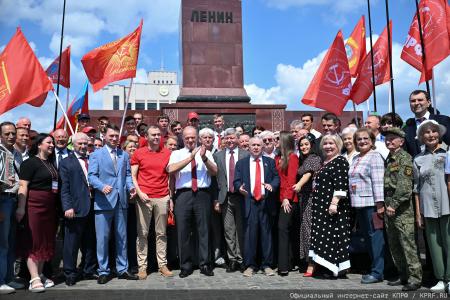 Продолжается рабочая поездка Г.А. Зюганова в Казань