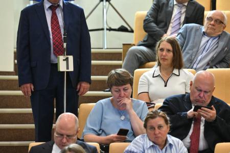 Главные вызовы современности: Геннадий Зюганов провёл заседание фракции КПРФ. На повестке — борьба с ростом цен и суверенное развитие ИИ