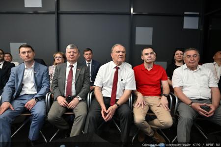 Продолжается рабочая поездка Г.А. Зюганова в Казань