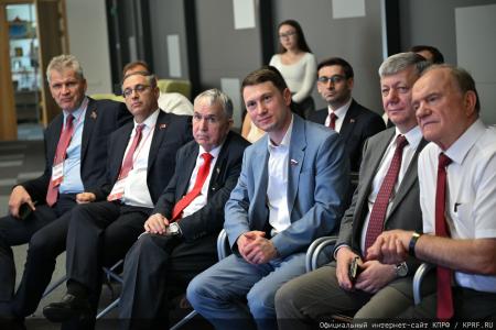 Продолжается рабочая поездка Г.А. Зюганова в Казань