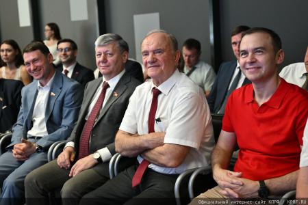 Продолжается рабочая поездка Г.А. Зюганова в Казань