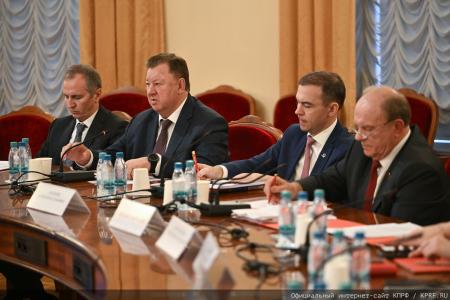 «Это не перекупщики — это мародёры!». Фракция КПРФ в Госдуме дала бой торговому олигархату