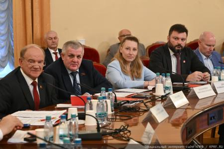 «Это не перекупщики — это мародёры!». Фракция КПРФ в Госдуме дала бой торговому олигархату