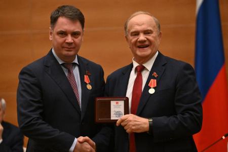 Мирный путь бюллетеня или винтовка с булыжником: Геннадий Зюганов выступил на итоговом заседании фракции КПРФ