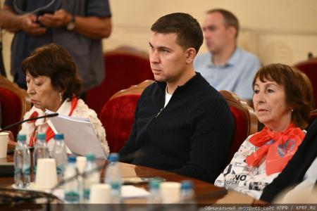 «Это не перекупщики — это мародёры!». Фракция КПРФ в Госдуме дала бой торговому олигархату