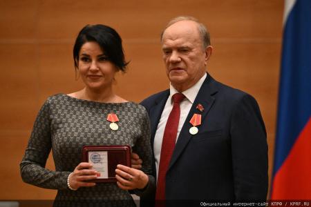 Мирный путь бюллетеня или винтовка с булыжником: Геннадий Зюганов выступил на итоговом заседании фракции КПРФ