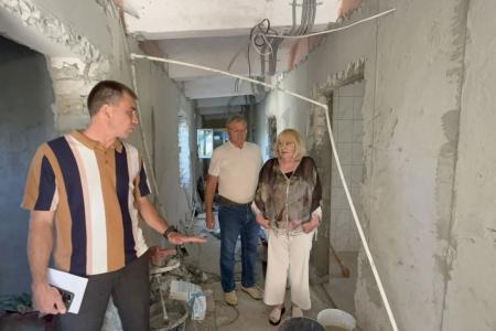Коммунисты не допустят срыва ремонта социального учреждения в Херсонской области