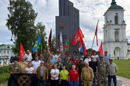 Коммунисты Архангельской области поддержали автопробег в честь Дня ветеранов боевых действий