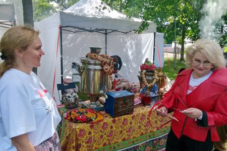 Нина Останина: Над Финским заливом развевается Красный стяг!