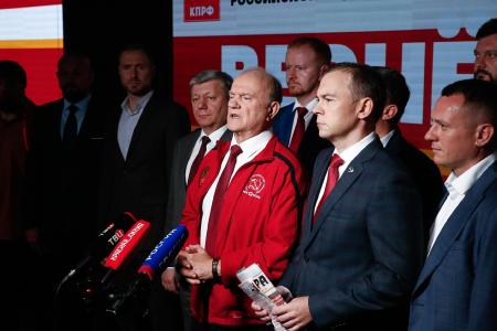 Геннадий Зюганов встретился с российскими блогерами и молодёжью в Москве