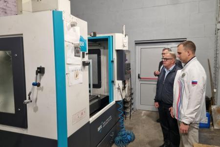 Руководитель фракции КПРФ в Мособлдуме Александр Наумов встретился с коллективом литейно-механического предприятия в Малино