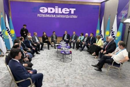 Казбек Тайсаев в составе миссии МПА СНГ принял участие во встречах с лидерами политических партий на выборах в Курултай