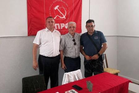 Краснодарский край, г. Ейск. Коммунист-депутат Н.И. Осадчий провел встречу с активистами КПРФ и сторонниками партии