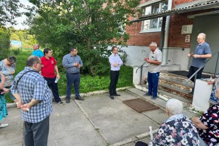 Владимир Исаков провёл встречи с жителями Юхновского и Жуковского районов  Калужской области