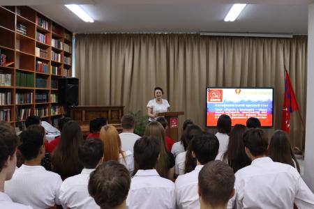 Волгоградская область. Коммунисты провели автомарш и антифашистский круглый стол