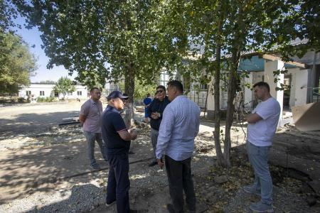 Контроль КПРФ: Николай Нуров проверил капремонт школ и Центра досуга в Республике Калмыкия