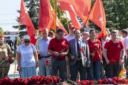 И врезалась в память дуга - сломили под Курском врага! Курские коммунисты отметили 83-ю годовщину Курской битвы