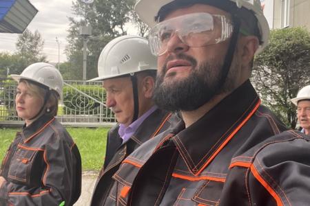 Промышленное сердце Кузбасса: депутат Государственной Думы Николай Коломейцев посетил Новокузнецкий завод ферросплавов