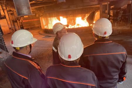 Промышленное сердце Кузбасса: депутат Государственной Думы Николай Коломейцев посетил Новокузнецкий завод ферросплавов