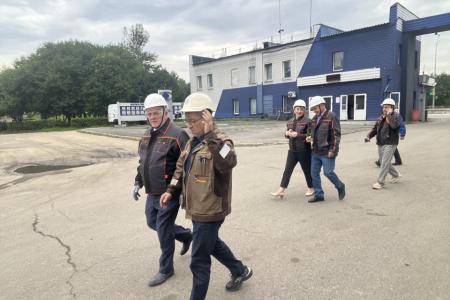 Промышленное сердце Кузбасса: депутат Государственной Думы Николай Коломейцев посетил Новокузнецкий завод ферросплавов