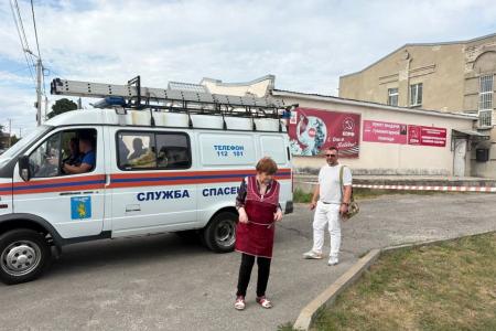 Белгородский обком КПРФ эвакуирован после звонка о минировании — сразу после прибытия гуманитарного конвоя из Москвы и Липецка