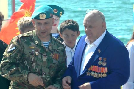 День ВДВ в Магадане: КПРФ организовала масштабный праздник для всех поколений в парке «Маяк»