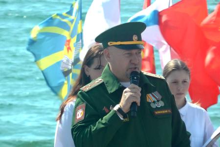 День ВДВ в Магадане: КПРФ организовала масштабный праздник для всех поколений в парке «Маяк»