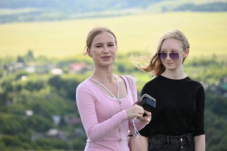 Ульяновская область. Тимуровцы и дети участников СВО провели день в Сенгилеевских горах