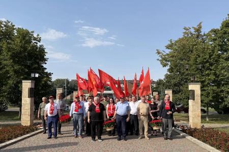 Коммунисты Северного Кавказа и Ставропольского края отправили 158-й гуманитарный конвой на Донбасс