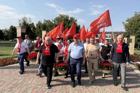 Коммунисты Северного Кавказа и Ставропольского края отправили 158-й гуманитарный конвой на Донбасс
