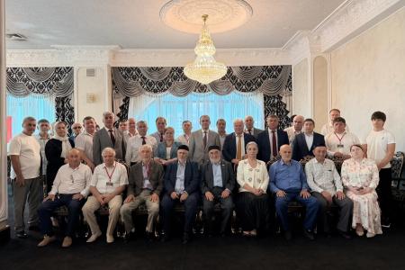 Юрий Афонин на круглом столе в Магасе: Чтобы решать стоящие перед страной задачи, нужно учиться у Ленина, Сталина, Орджоникидзе и других великих советских руководителей