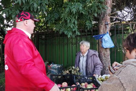 Кандидаты от КПРФ Александр Бойков и Владимир Любимов зафиксировали проблемы города Вичуга Ивановской области во время встреч с избирателями